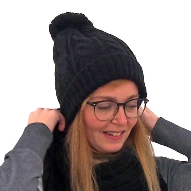 Muts dames gebreid met ponpon