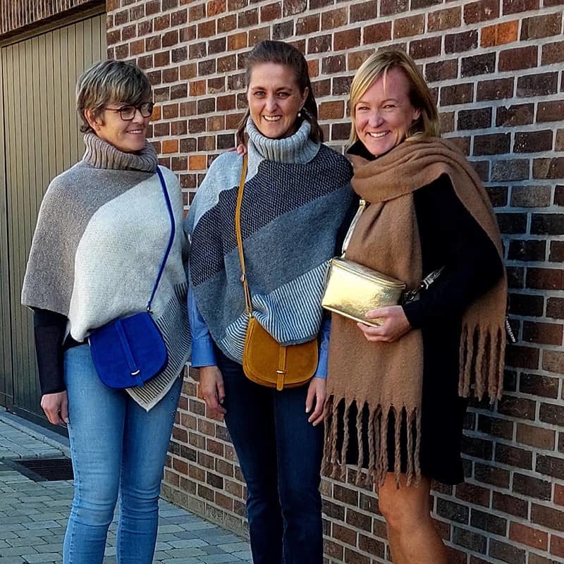 Poncho lurex grijs