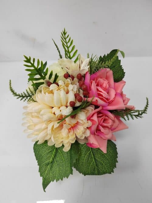 Bloemstuk roos/chrysant d30xh20cm