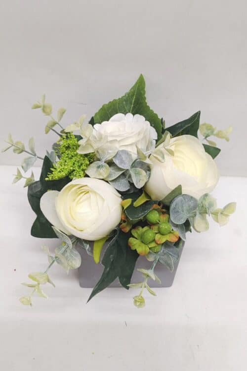 Bloemstuk ranonkel/roos wit 15cm